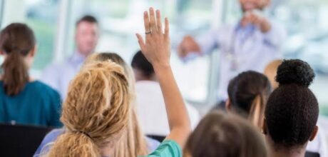 Como conseguir bolsas de capacitação profissional para desenvolver habilidades valorizadas